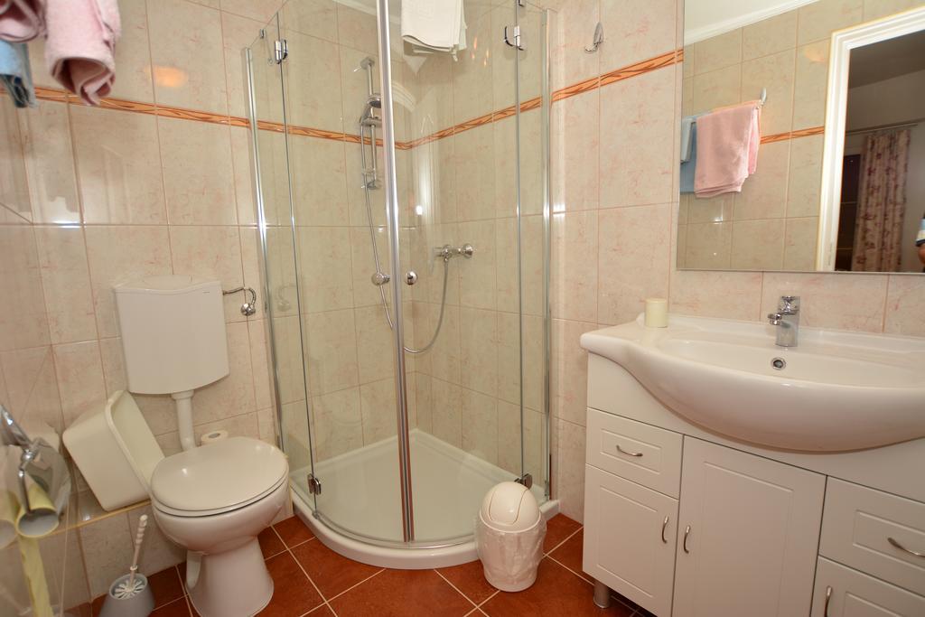 Viragoskert Apartman เฮวิซ ห้อง รูปภาพ